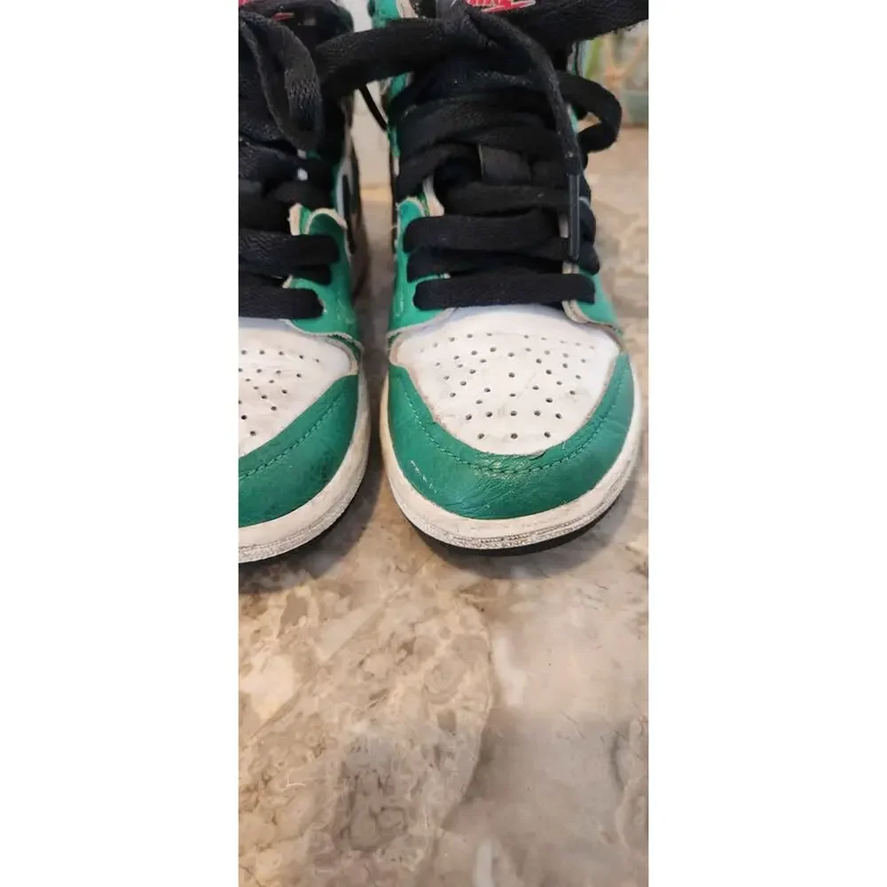 Jordan used nike